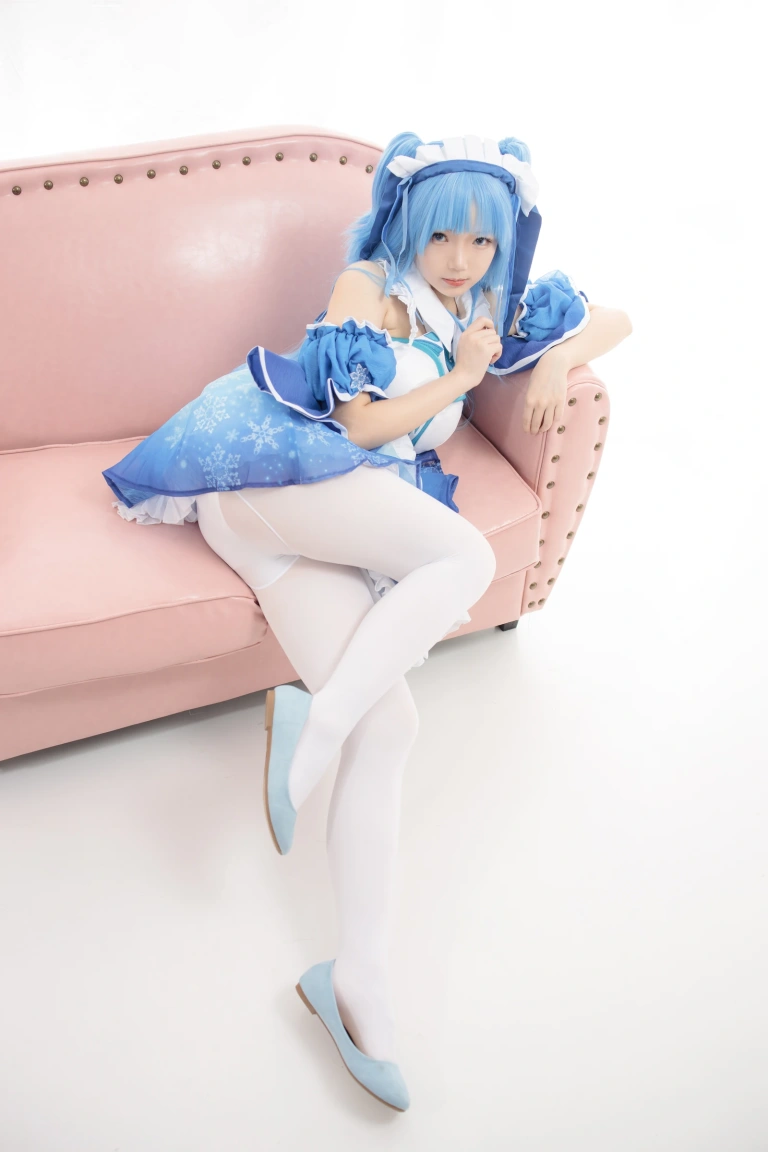森萝财团《JKFUN-023 300D白丝 雪晴》主题写真：100张全套美图，含1个视频
