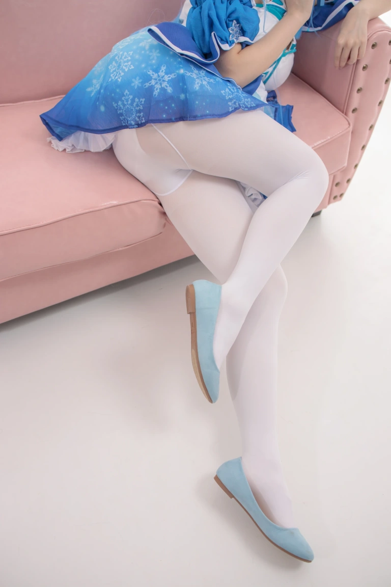 森萝财团《JKFUN-023 300D白丝 雪晴》主题写真：100张全套美图，含1个视频