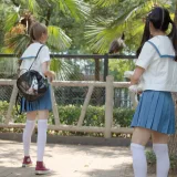 森萝财团《JKFUN-025 《两女一ZOO》 80D白丝过膝袜 默陌&Aika》主题写真：93张全套美图