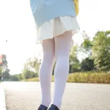 森萝财团《JKFUN-031 《野餐、爆蛋和彩蛋》 踩物 白丝50D 默陌》主题写真：23张全套美图，含1个视频