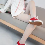 森萝财团《JKFUN-051 《红色帆布鞋定制》13D白丝 小夜》主题写真：50张全套美图，含1个视频