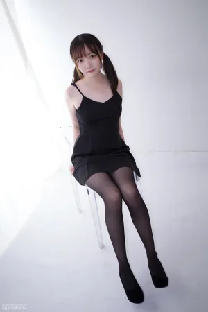 森萝财团《JKFUN-058 《黑涩现实》Aika》主题写真：117张全套美图，含1个视频