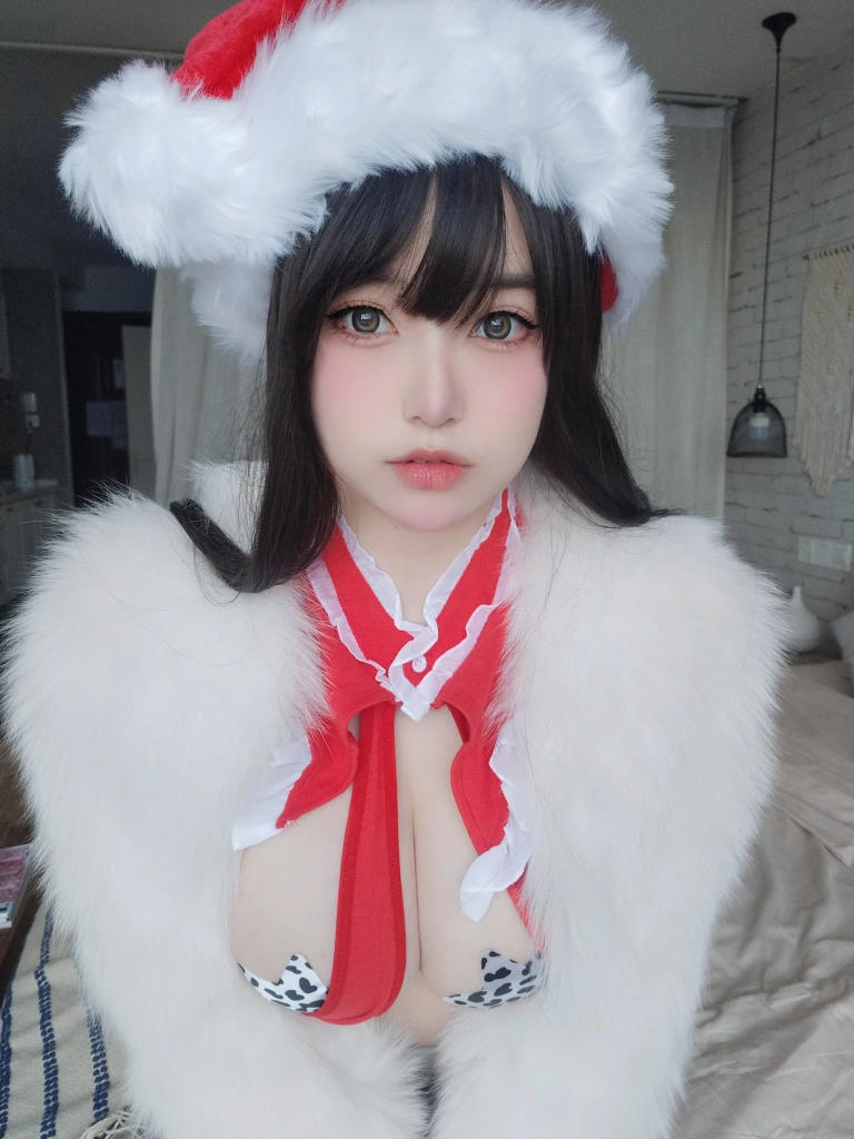 女主K《圣诞特典》主题写真：70张全套美图
