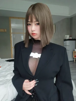 女主K《大胆的秘书》主题写真：107张全套美图，含5个视频