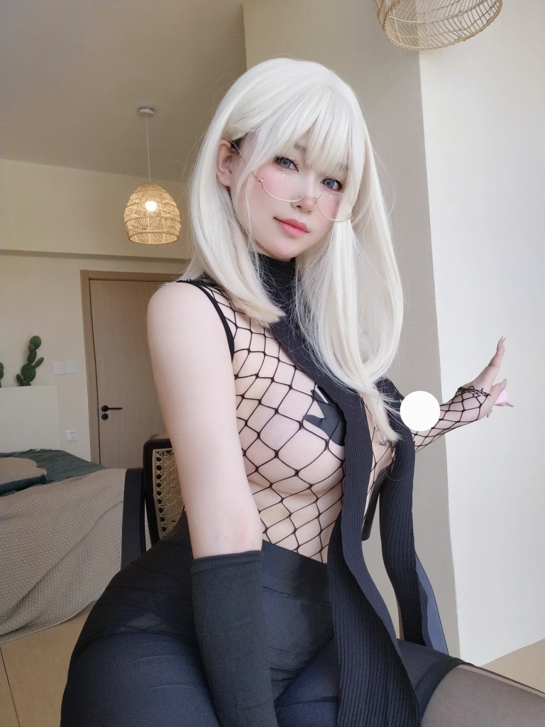 女主K《战败忍者》主题写真：42张全套美图