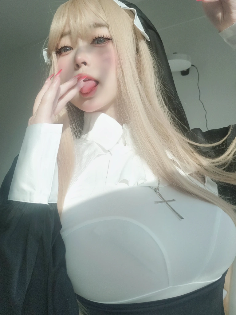 女主K《修女》主题写真：80张全套美图