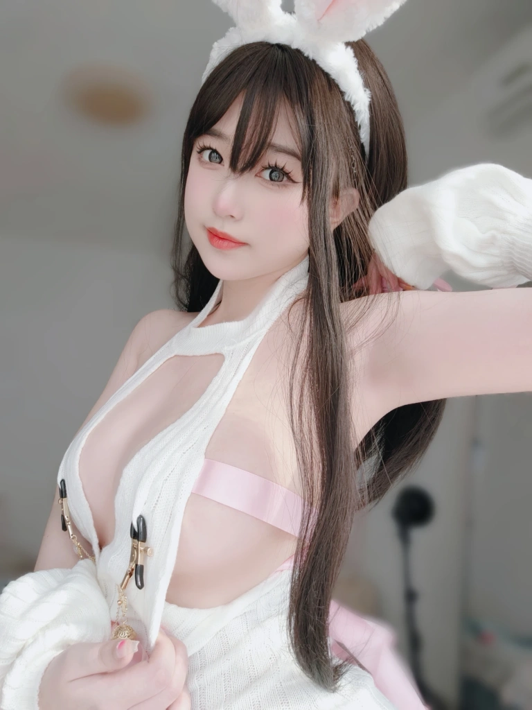 女主K《白丝兔女郎》主题写真：102张全套美图