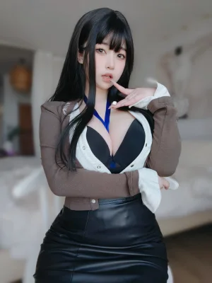女主K《上司的秘密》主题写真：109张全套美图，含1个视频