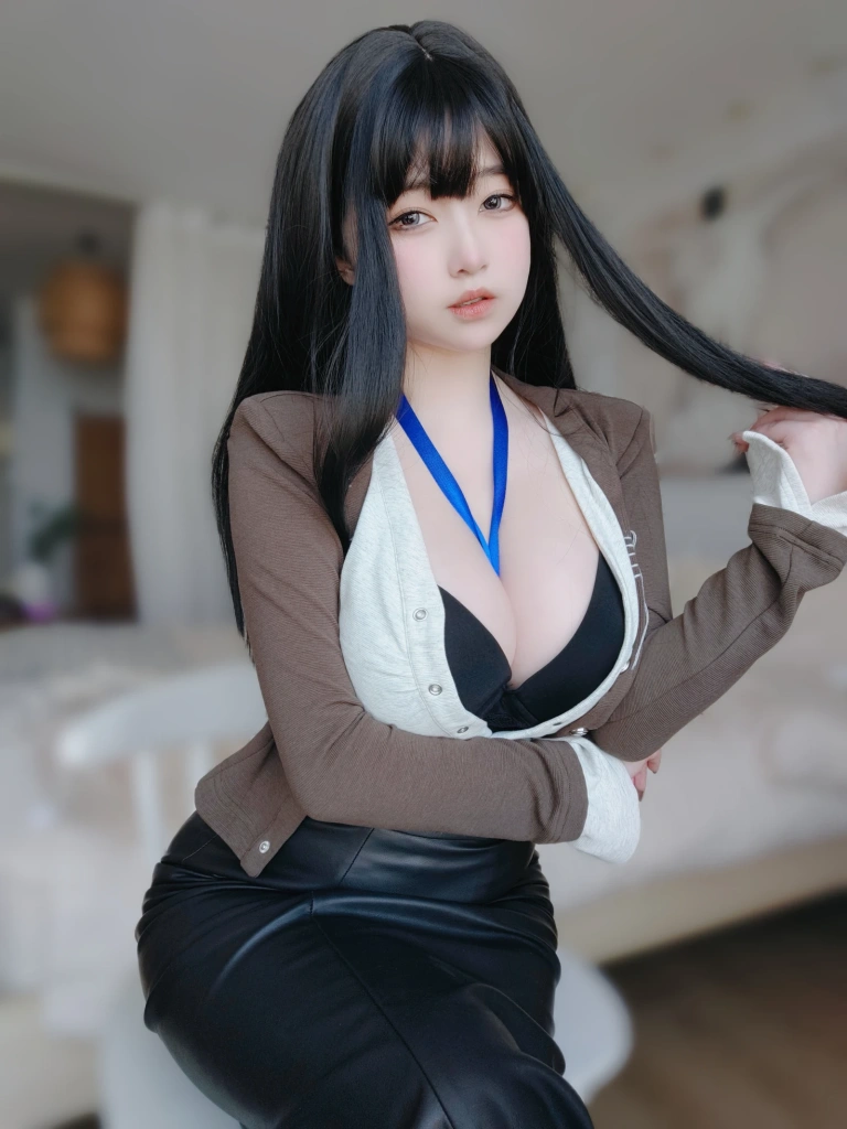 女主K《上司的秘密》主题写真：109张全套美图，含1个视频