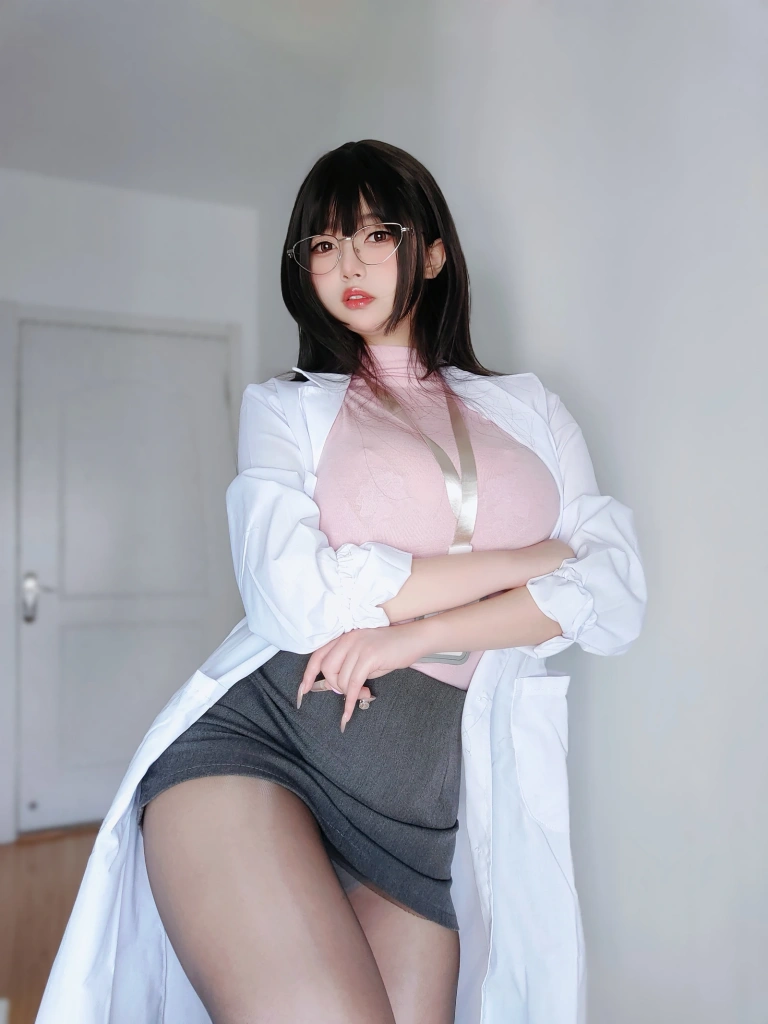 女主K《保健医师》主题写真：100张全套美图