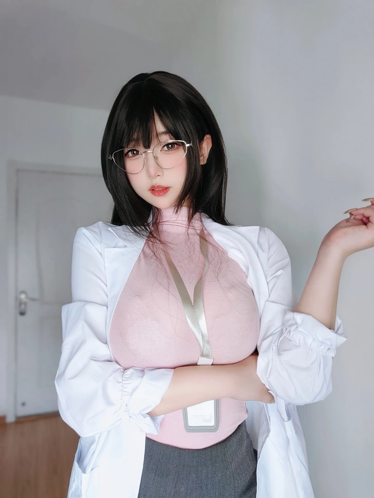女主K《保健医师》主题写真：100张全套美图