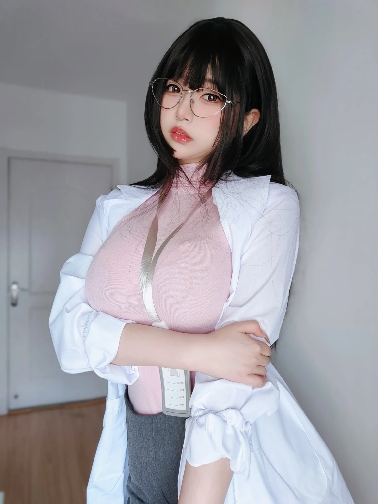 女主K《保健医师》主题写真：100张全套美图