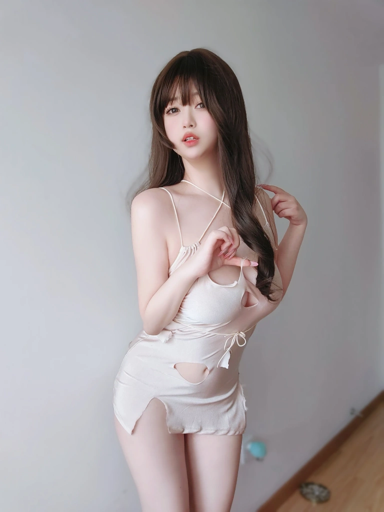 女主K《人妻的秘密》主题写真：80张全套美图