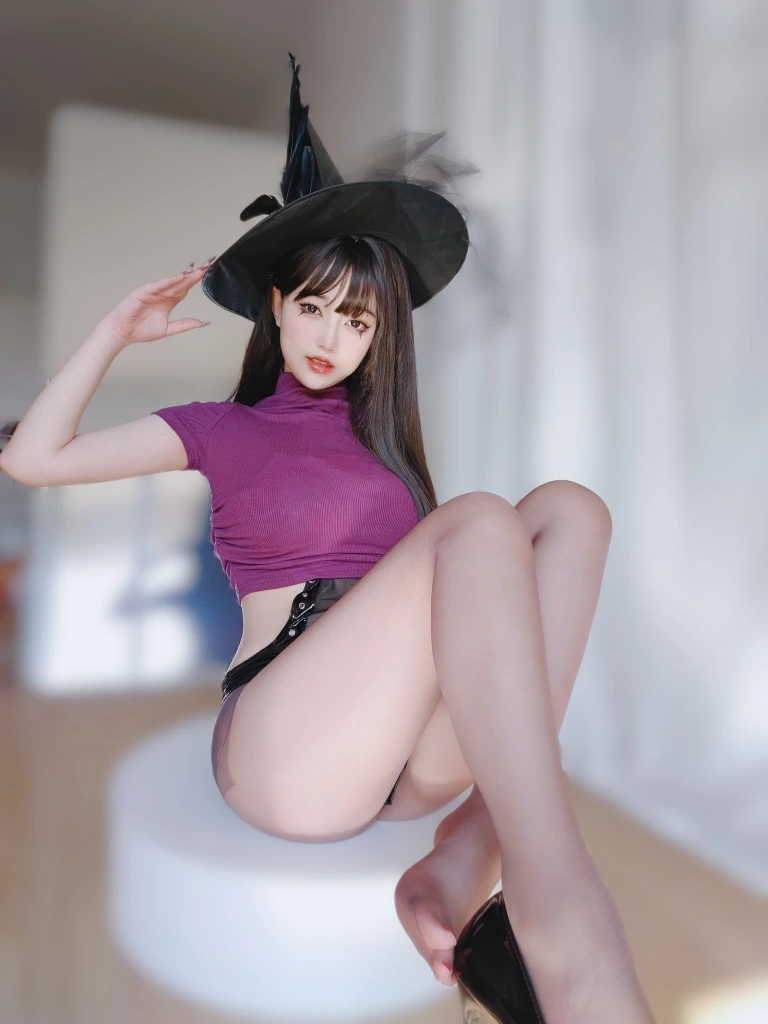 女主K《魔女の日常》主题写真：92张全套美图，含1个视频