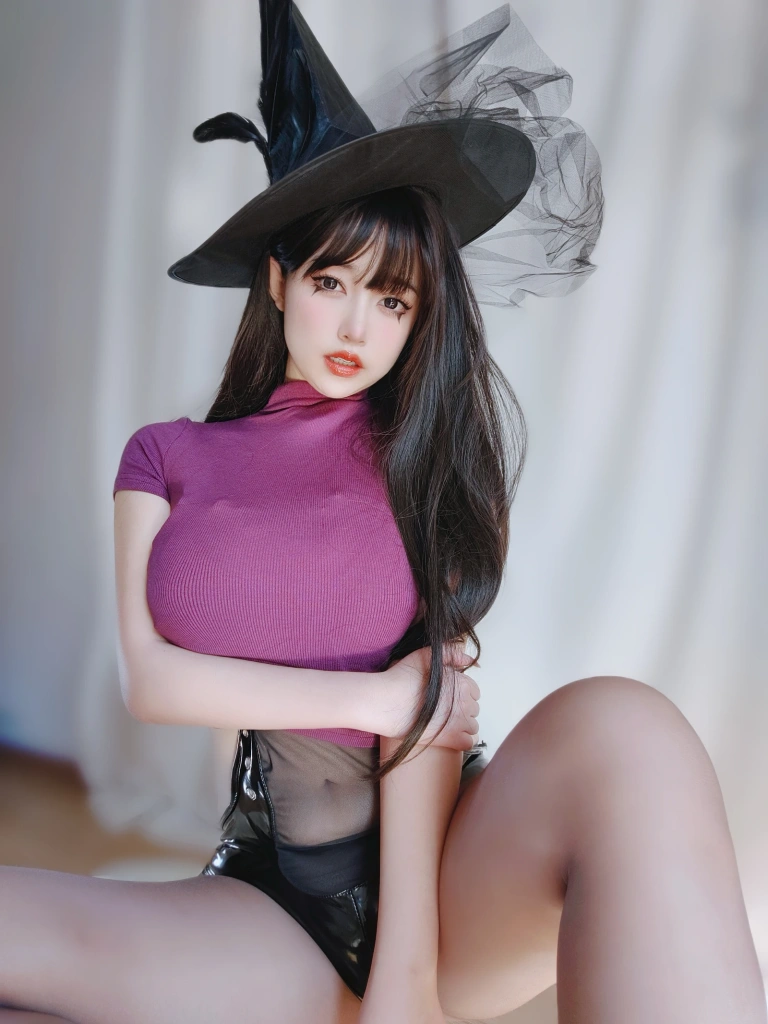 女主K《魔女の日常》主题写真：92张全套美图，含1个视频