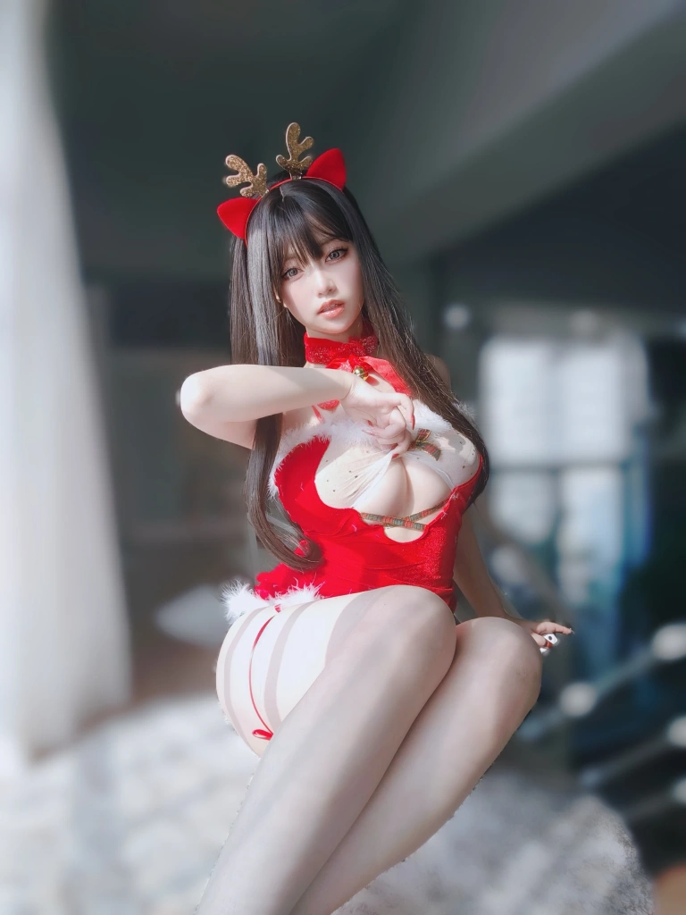 女主K《圣诞麋鹿》主题写真：100张全套美图，含1个视频