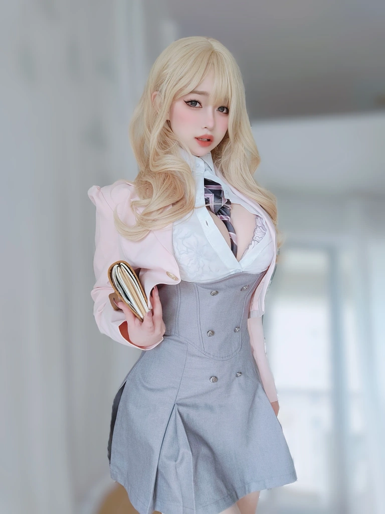 女主K《催眠傲娇的前辈》主题写真：78张全套美图