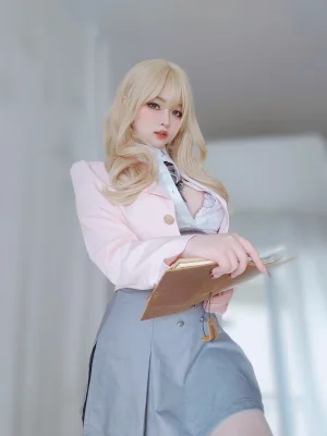 女主K《催眠傲娇的前辈》主题写真：78张全套美图