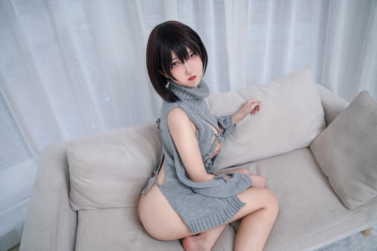 阿薰kaOri《露背毛衣》主题写真：20张全套美图