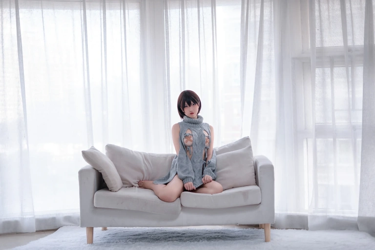 阿薰kaOri《露背毛衣》主题写真：20张全套美图