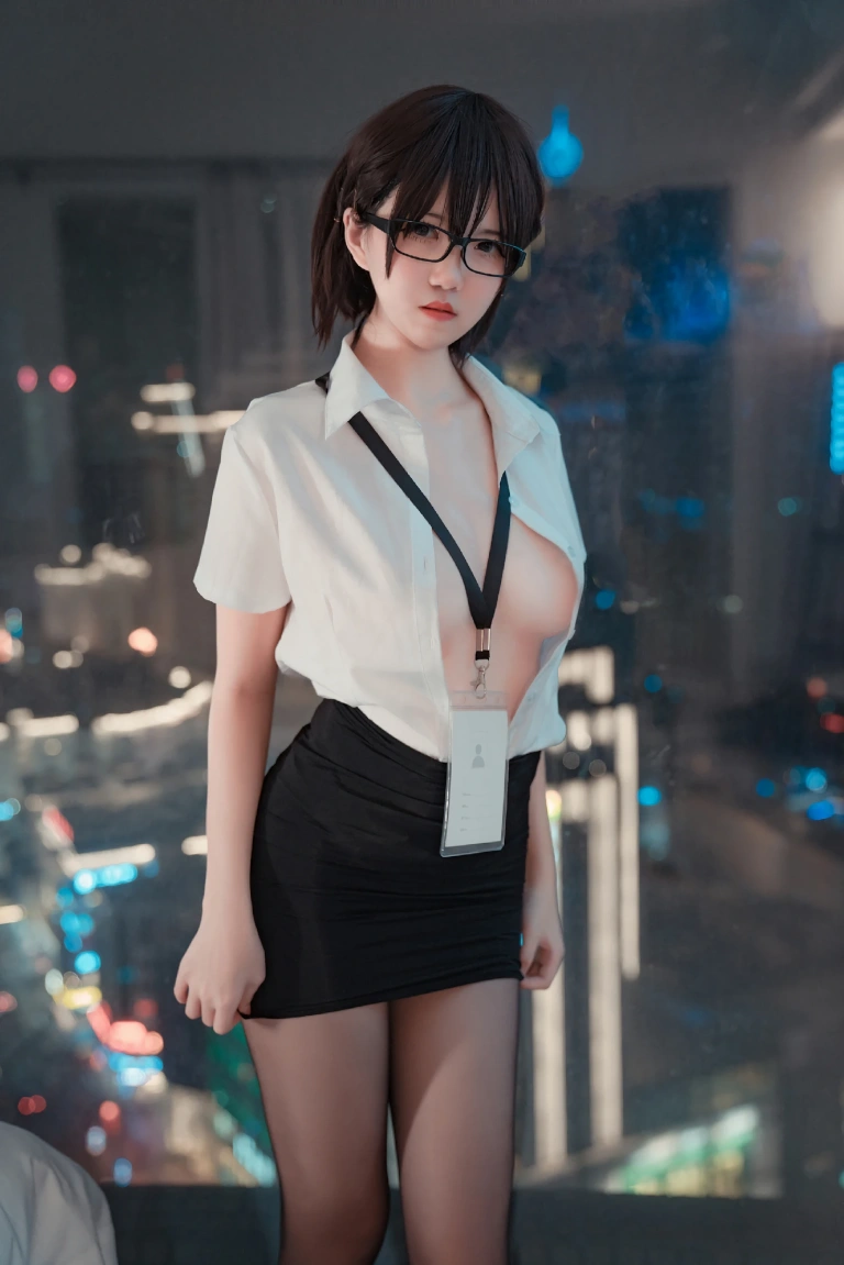阿薰kaOri《黑丝OL》主题写真：45张全套美图