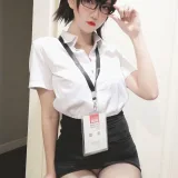阿薰kaOri《黑丝OL》主题写真：45张全套美图