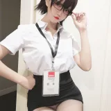 阿薰kaOri《黑丝OL》主题写真：45张全套美图