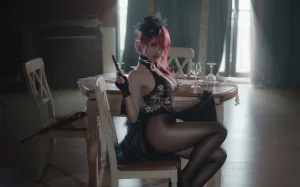 阿薰kaOri《黑太子旗袍》主题写真：20张全套美图