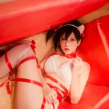阿薰kaOri《圣诞节限定》主题写真：20张全套美图
