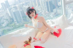 阿薰kaOri《圣诞节限定》主题写真：20张全套美图