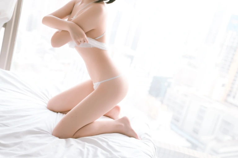 阿薰kaOri《清晨少女》主题写真：24张全套美图