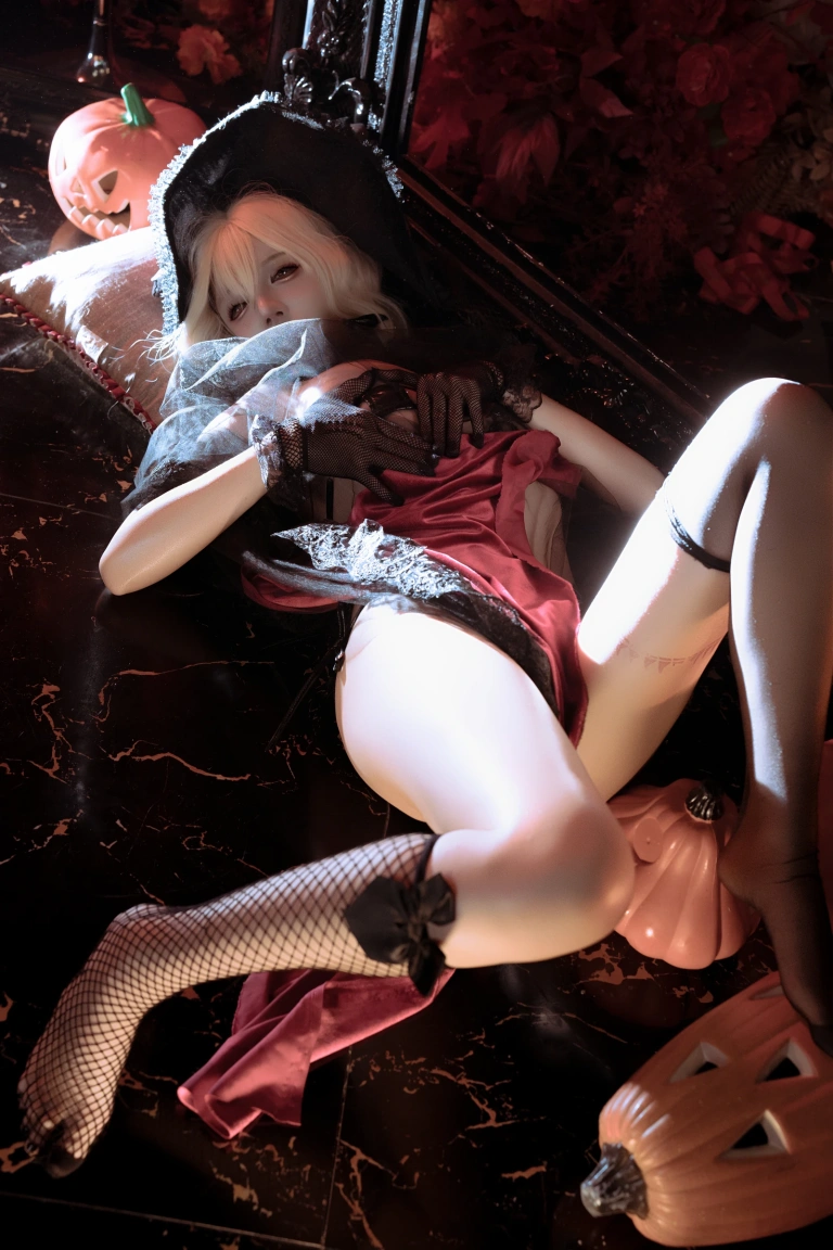 阿薰kaOri《魔女姐姐》主题写真：162张全套美图，含12个视频