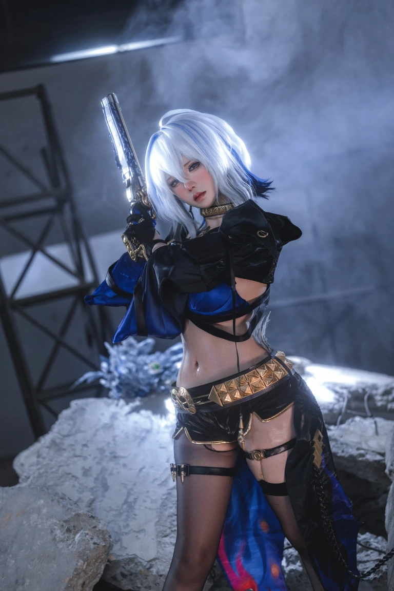 阿薰kaOri《鸣潮 嘉贝莉娜》主题写真：267张全套美图，含11个视频