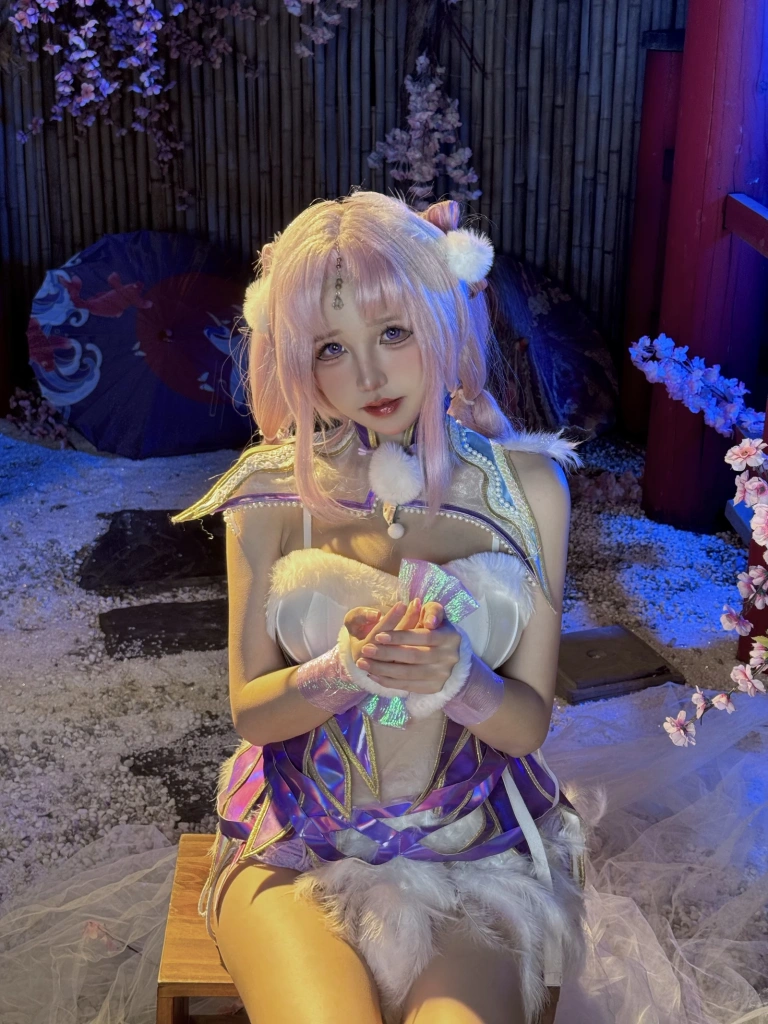 阿薰kaOri《永劫无间·殷紫萍》主题写真：61张全套美图，含1个视频