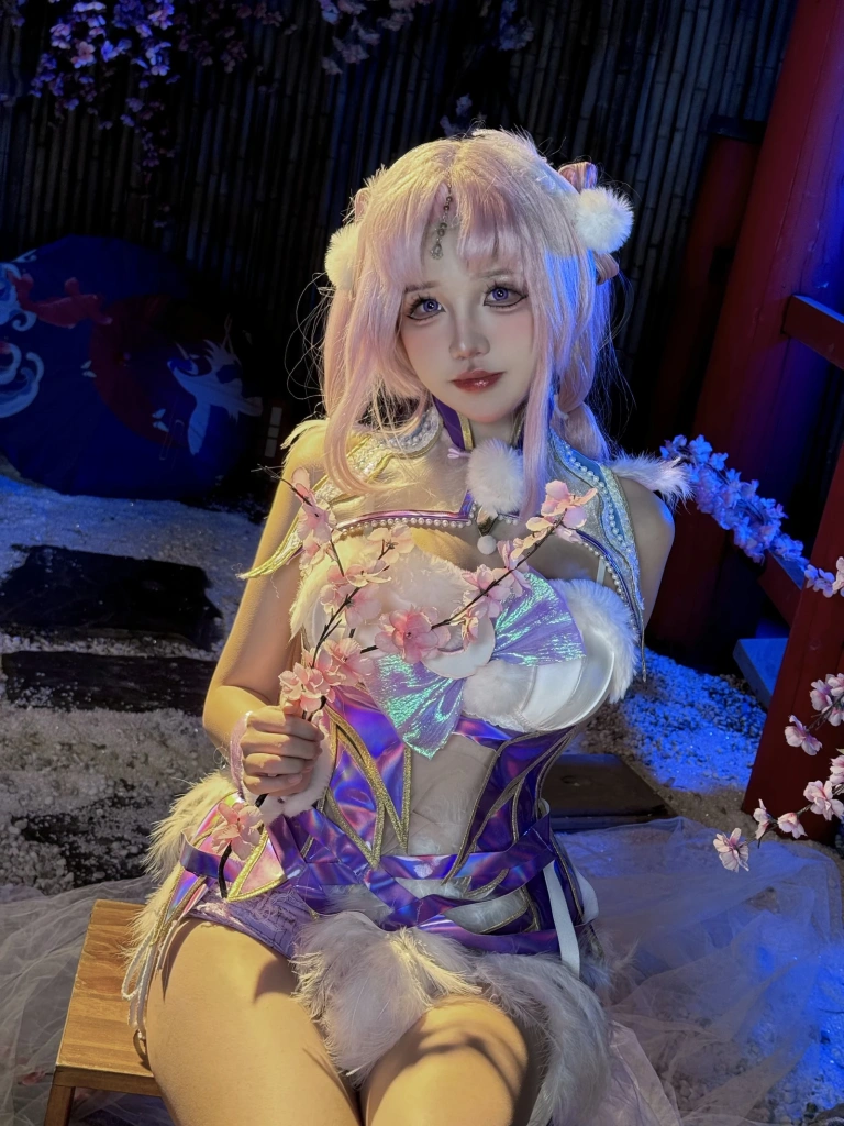 阿薰kaOri《永劫无间·殷紫萍》主题写真：61张全套美图，含1个视频