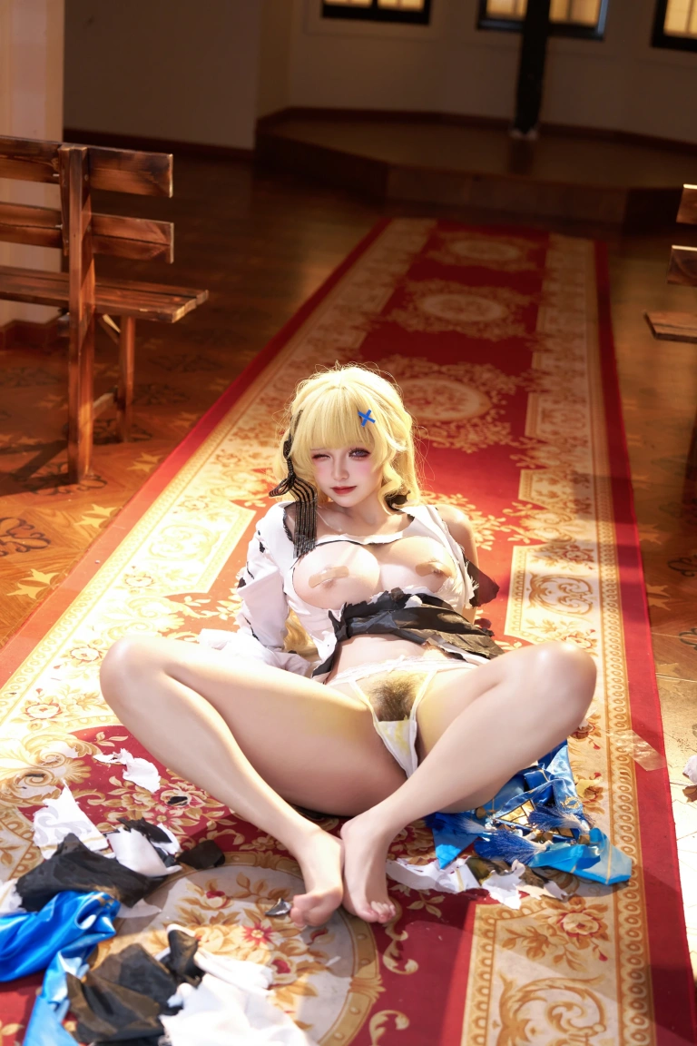 阿薰kaOri《菲比》主题写真：584张全套美图，含19个视频