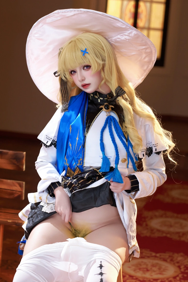 阿薰kaOri《菲比》主题写真：584张全套美图，含19个视频