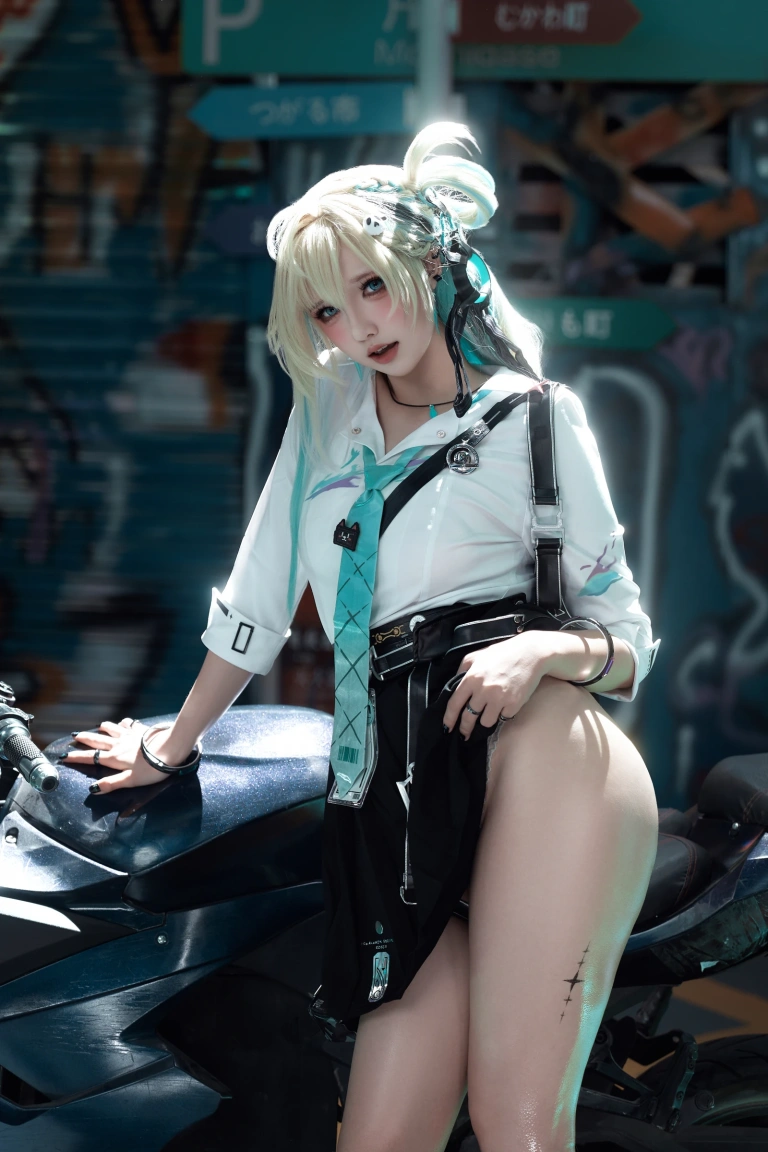 阿薰kaOri《琳奈》主题写真：94张全套美图，含8个视频