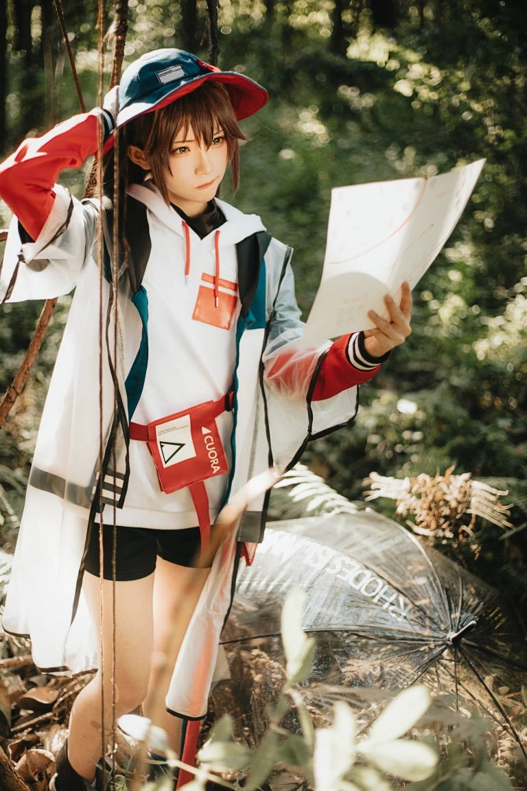 Kitaro_绮太郎《明日方舟 蛇屠箱》主题写真：30张全套美图