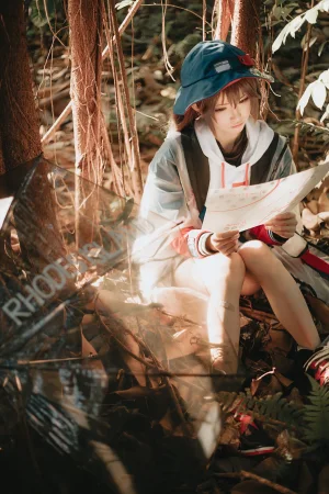 Kitaro_绮太郎《明日方舟 蛇屠箱》主题写真：30张全套美图