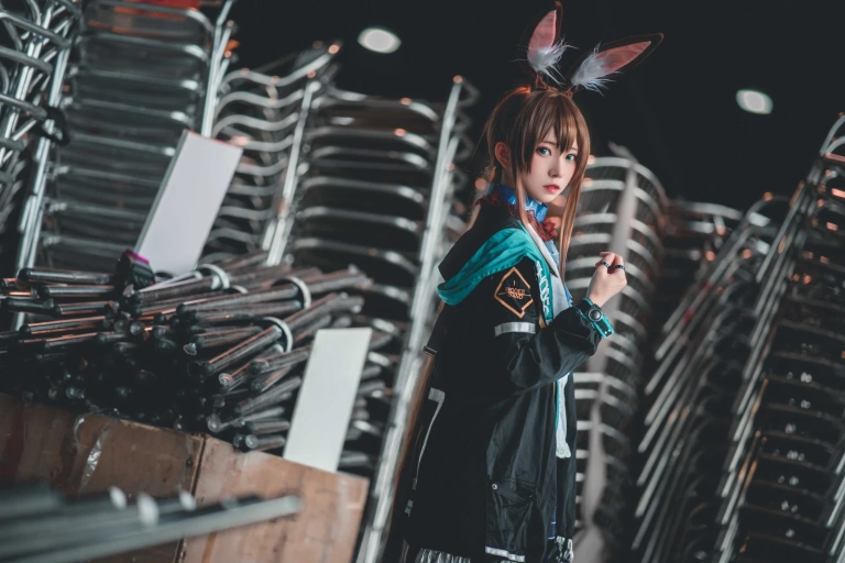 Kitaro_绮太郎《明日方舟 阿米娅》主题写真：17张全套美图