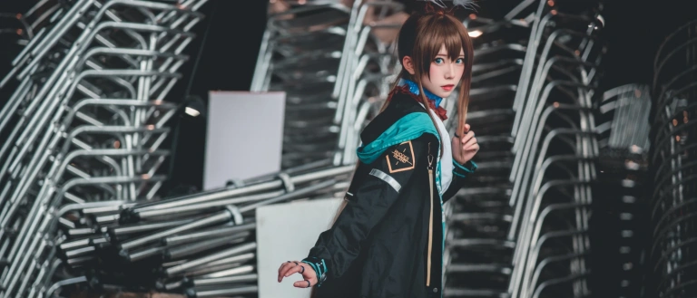 Kitaro_绮太郎《明日方舟 阿米娅》主题写真：17张全套美图