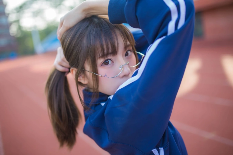 Kitaro_绮太郎《运动服女孩1》主题写真：13张全套美图