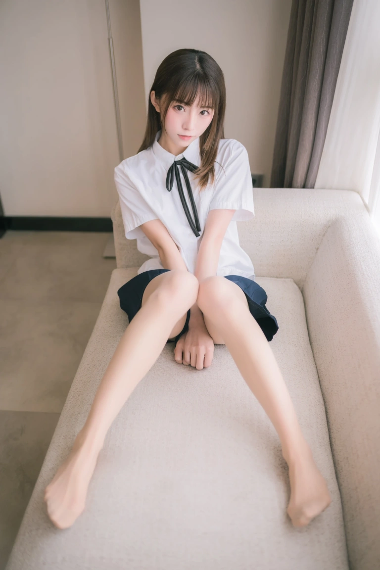Kitaro_绮太郎《JK小姐姐》主题写真：48张全套美图