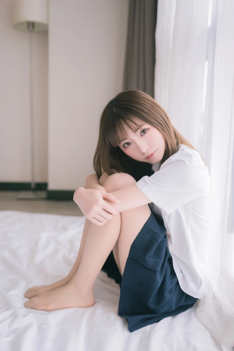 Kitaro_绮太郎《JK小姐姐》主题写真：48张全套美图