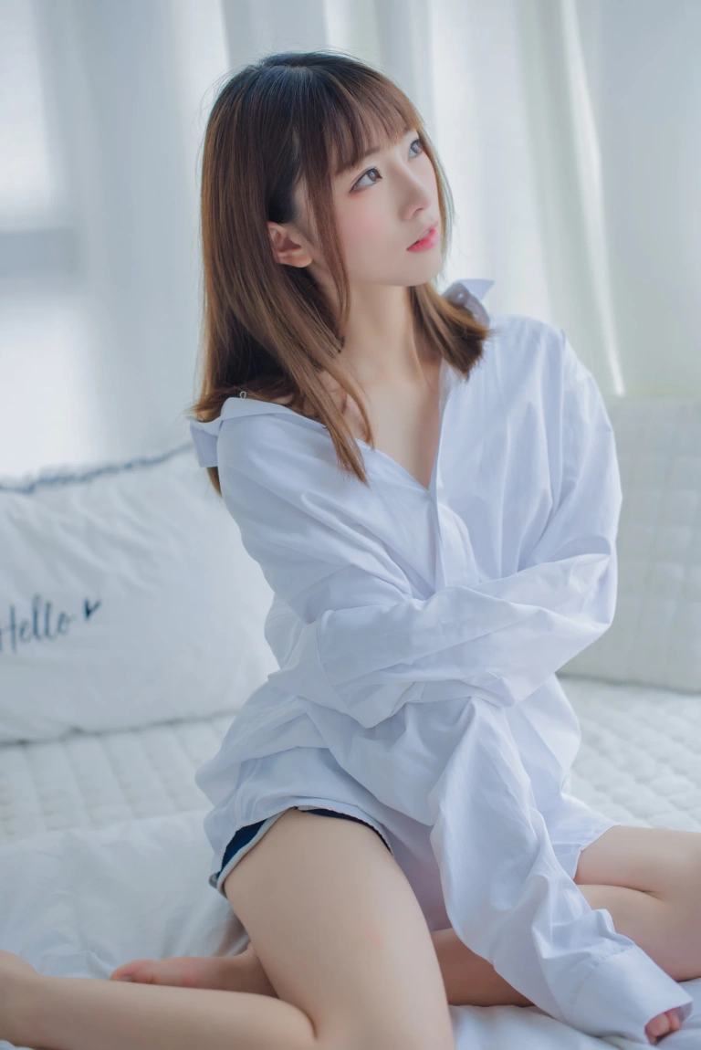 Kitaro_绮太郎《白衬衫》主题写真：48张全套美图