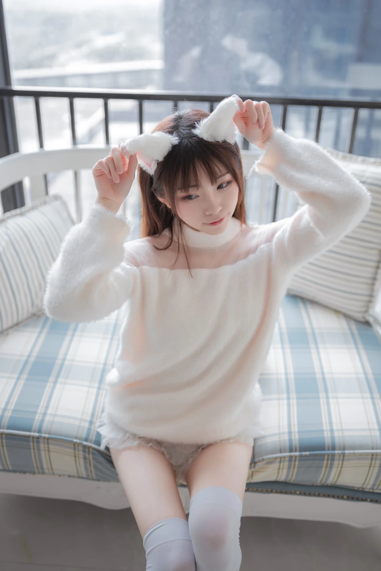 Kitaro_绮太郎《白喵女友》主题写真：41张全套美图