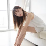 Kitaro_绮太郎《白色睡衣》主题写真：45张全套美图