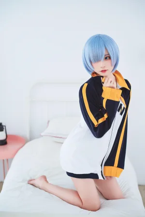 Kitaro_绮太郎《蕾姆运动服》主题写真：18张全套美图