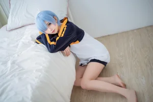 Kitaro_绮太郎《蕾姆运动服》主题写真：18张全套美图